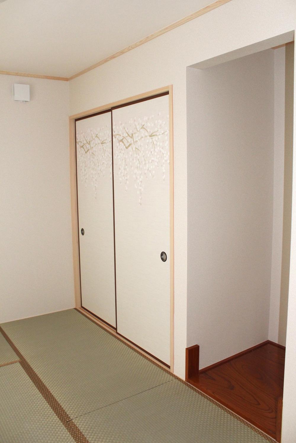 Non-living room. Local (July 2013 shooting: A Building)