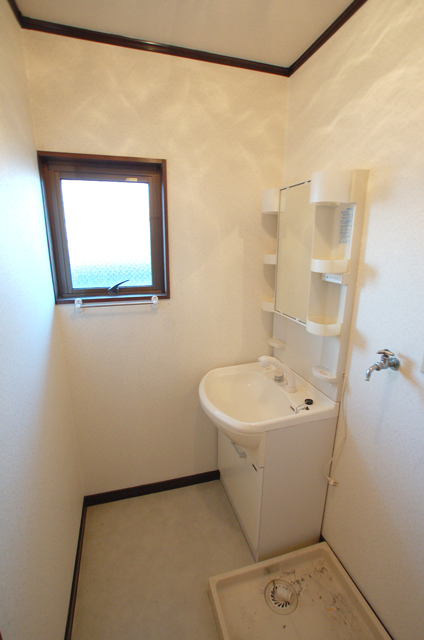 Washroom. Will be fun shampoo dresser get dressed in the morning