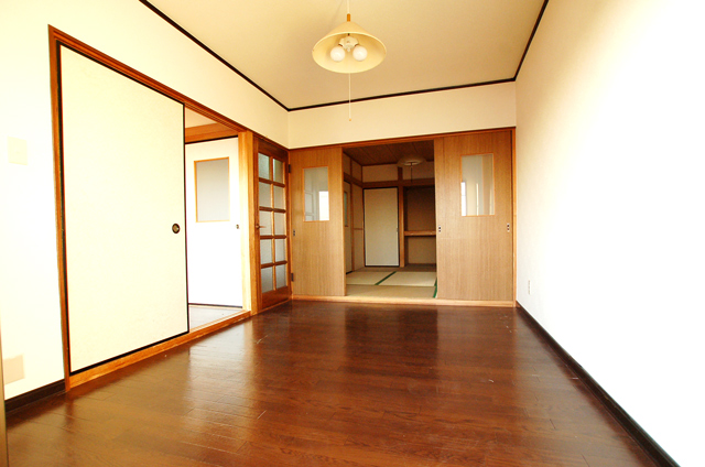 Living and room. Popular Flooring