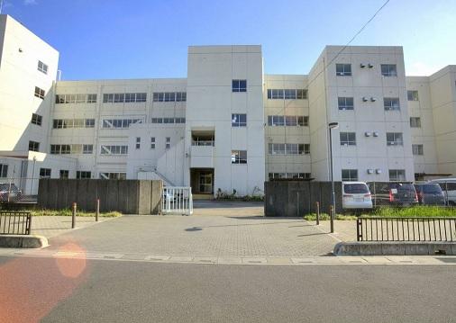 Primary school. 480m to Sakae Elementary School