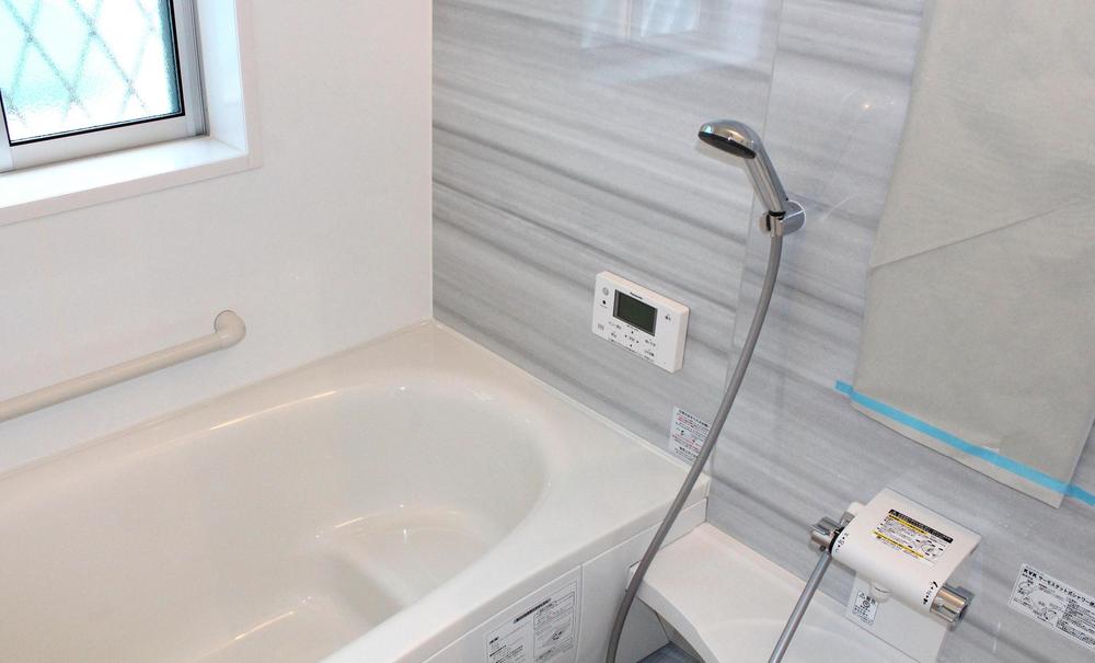 Bathroom. D Building (2013 April) shooting