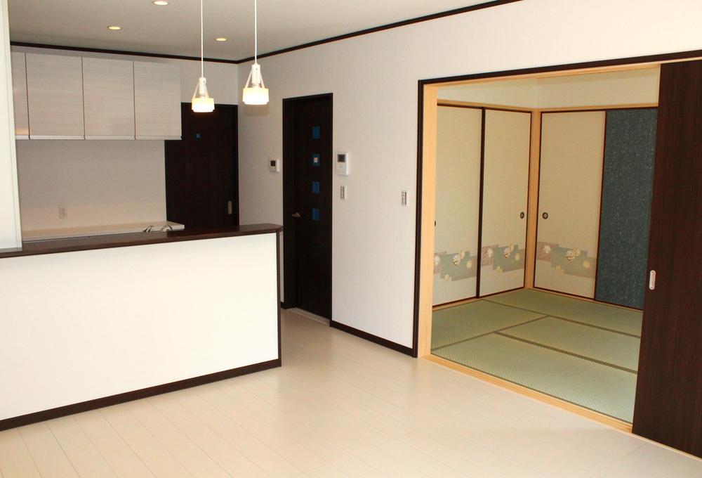 Living. D Building (2013 April) shooting