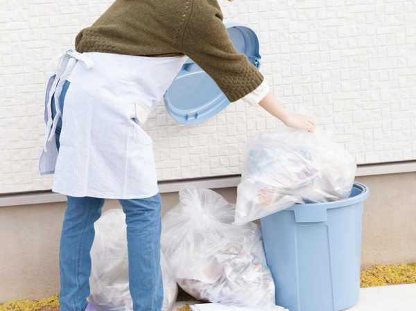 Common utility.  [24-hour garbage can out] 24hours ・ Offer a garbage yard that can 365 days garbage disposal. Because it is installed in the building, You can use without getting wet in the rain. (Image photo)
