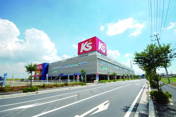 Home center. Until K's Denki Yoshikawa shop 273m