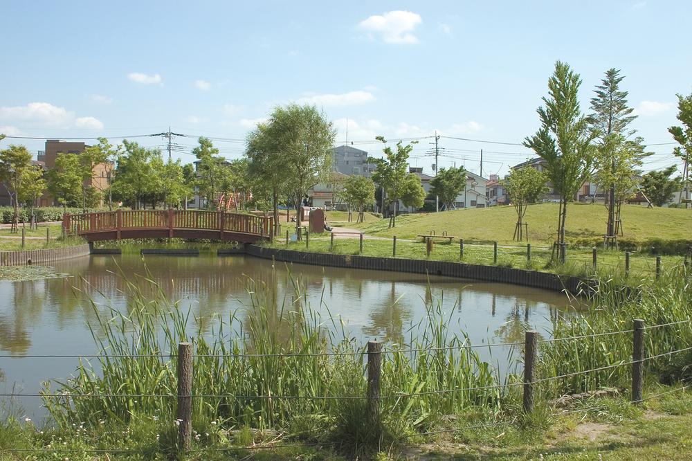 park. 220m until the catfish of the village park