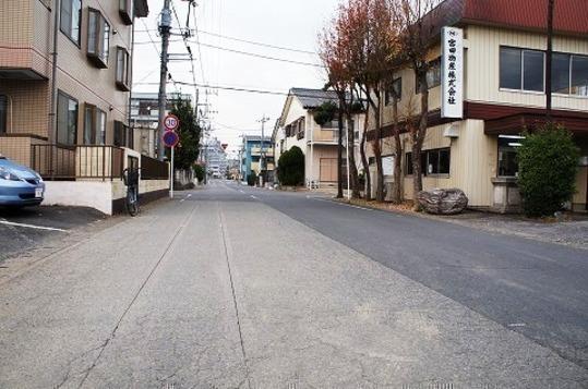 Local photos, including front road. Frontal road