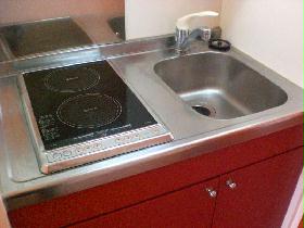 Kitchen. Since the electric stove without a fire, Peace of mind