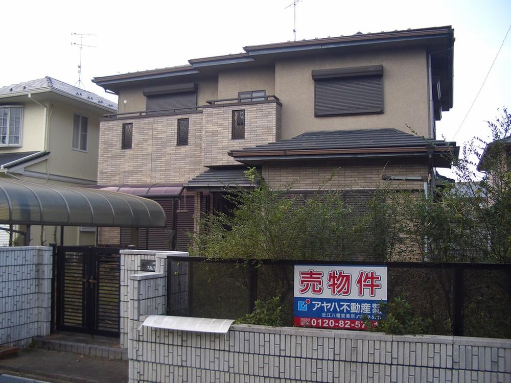 Local appearance photo. Local (11 May 2011) Shooting