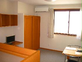 Living and room. Floor of 2F will be carpeted. 1F is the flooring.