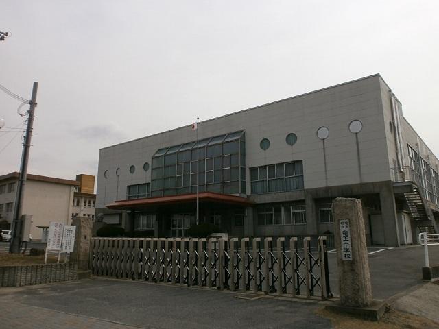 Junior high school. Ryuo 3598m to stand Dragon King Junior High School