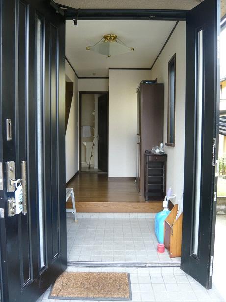 Entrance. Local (10 May 2013) Shooting