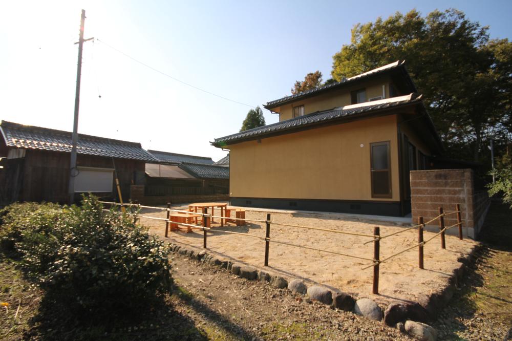 Garden. Local (11 May 2013) Shooting