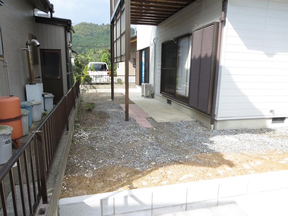 Local appearance photo. Local (10 May 2013) Shooting