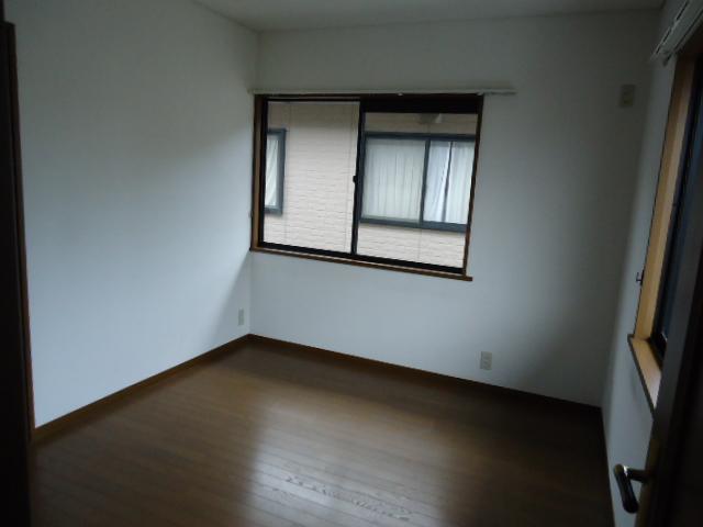 Non-living room. 2F children's room