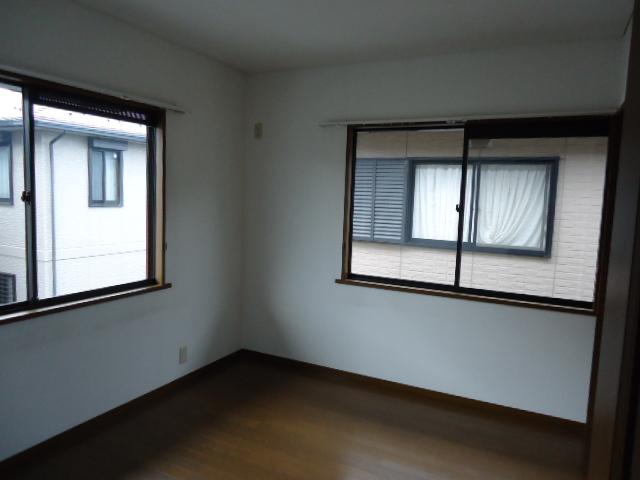 Non-living room. 2F children's room