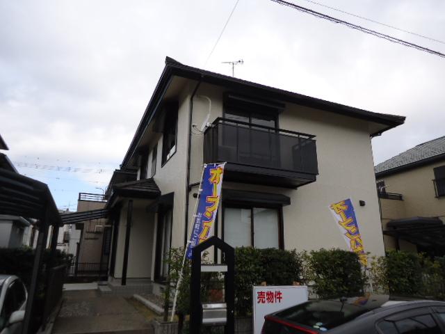 Local appearance photo. Local (12 May 2013) Shooting