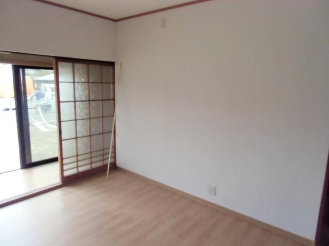 Non-living room. Room (May 2013) Shooting