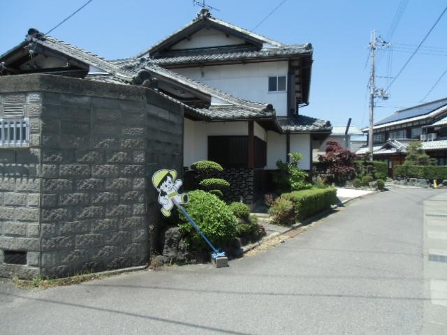 Local photos, including front road. Local (May 2013) Shooting