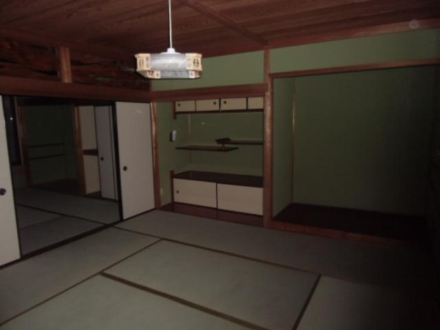 Non-living room. Local (May 2013) Shooting