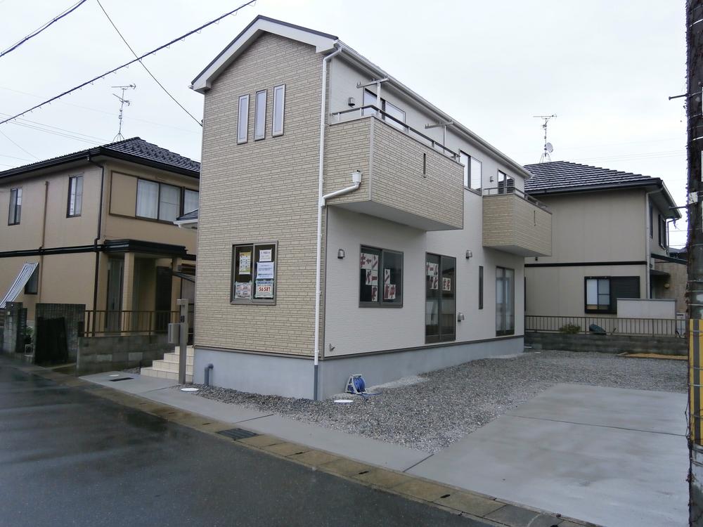 Local appearance photo. Local (11 May 2013) Shooting 4 Building