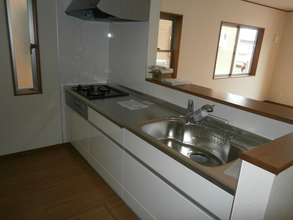 Kitchen. Indoor (11 May 2013) Shooting