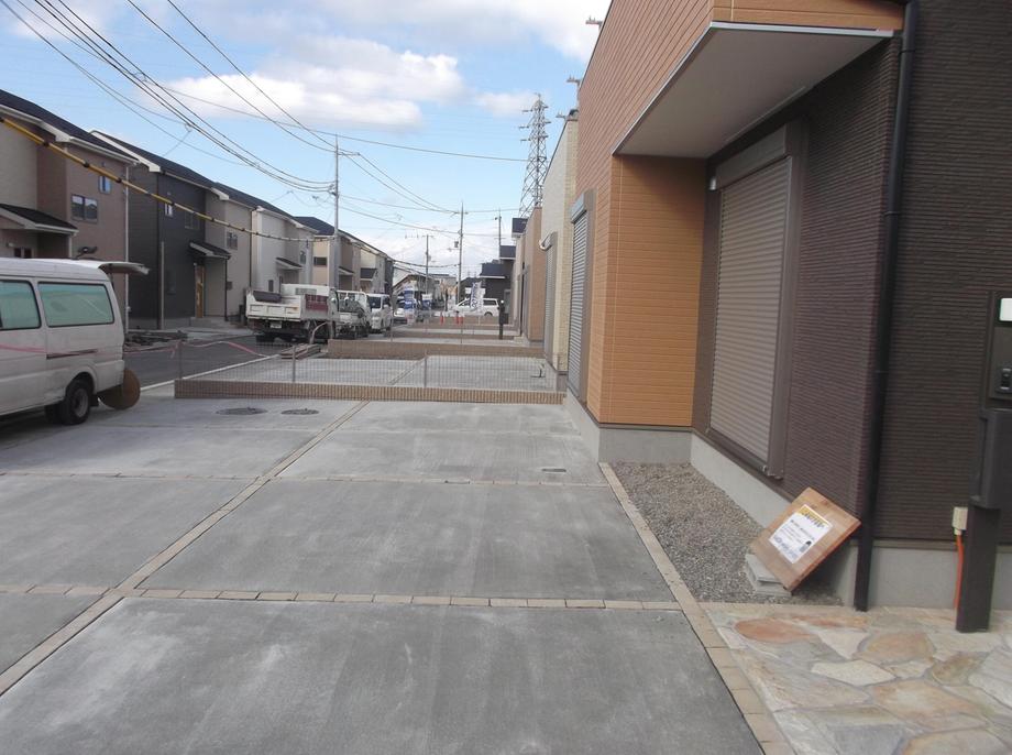 Local photos, including front road. Local (10 May 2013) Shooting