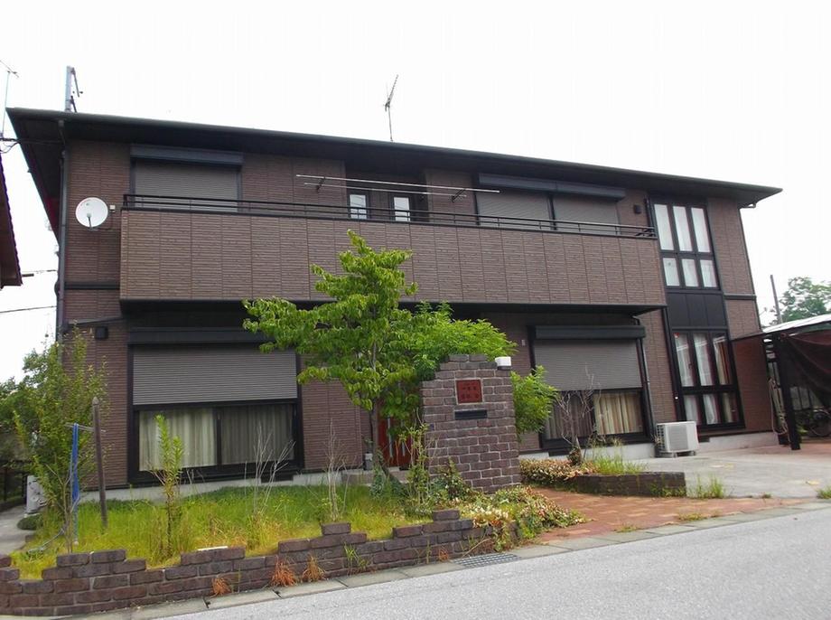 Local appearance photo