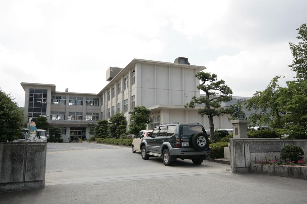 Primary school. Seongnam to elementary school 80m