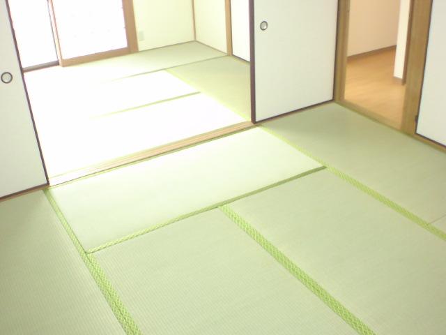 Non-living room. Local (July 2013) Shooting