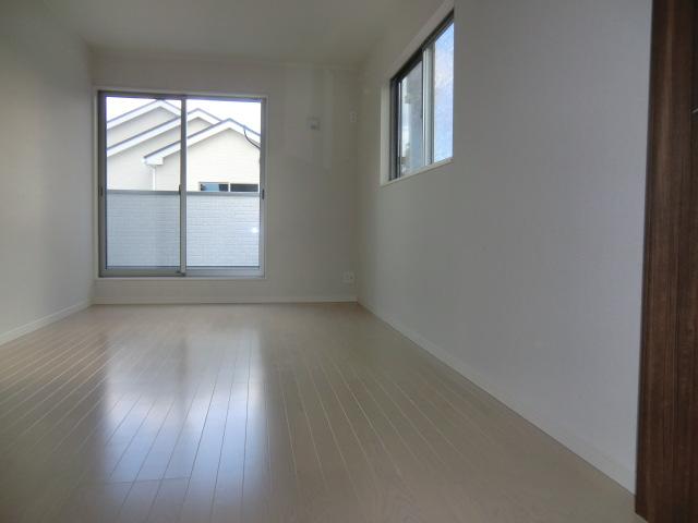 Non-living room. Indoor (11 May 2013) Shooting