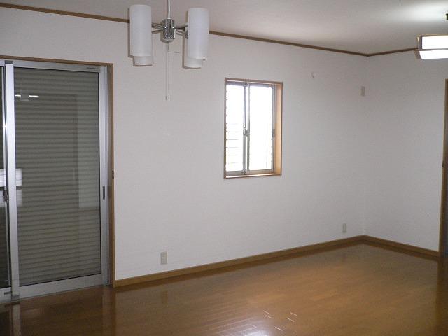 Living. Large living a natural and family gather ・ dining. 