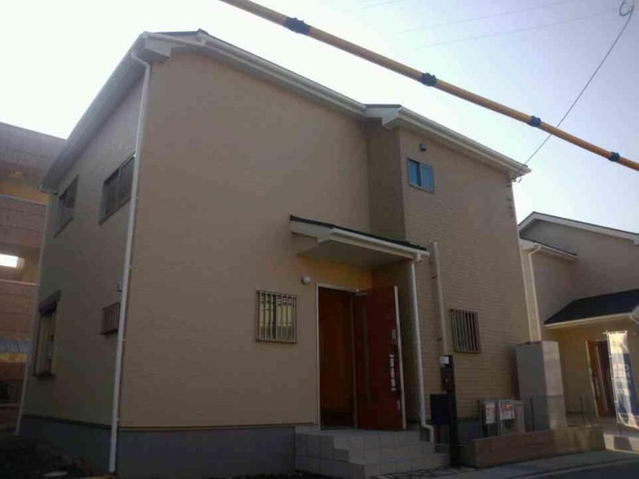 Local appearance photo. Local (11 May 2013) Shooting