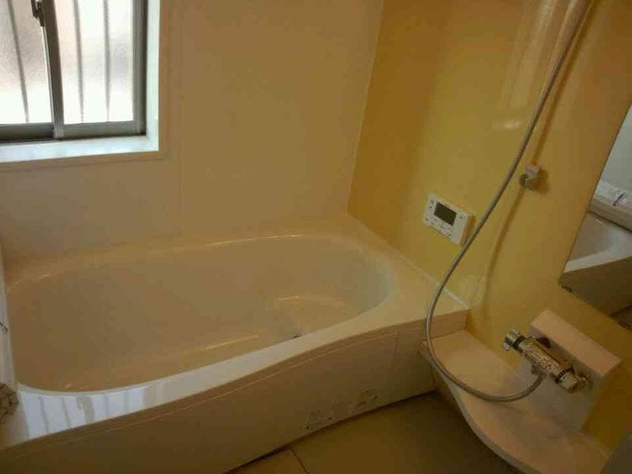 Bathroom. Indoor (11 May 2013) Shooting