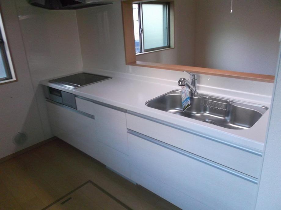 Kitchen. Indoor (12 May 2013) Shooting