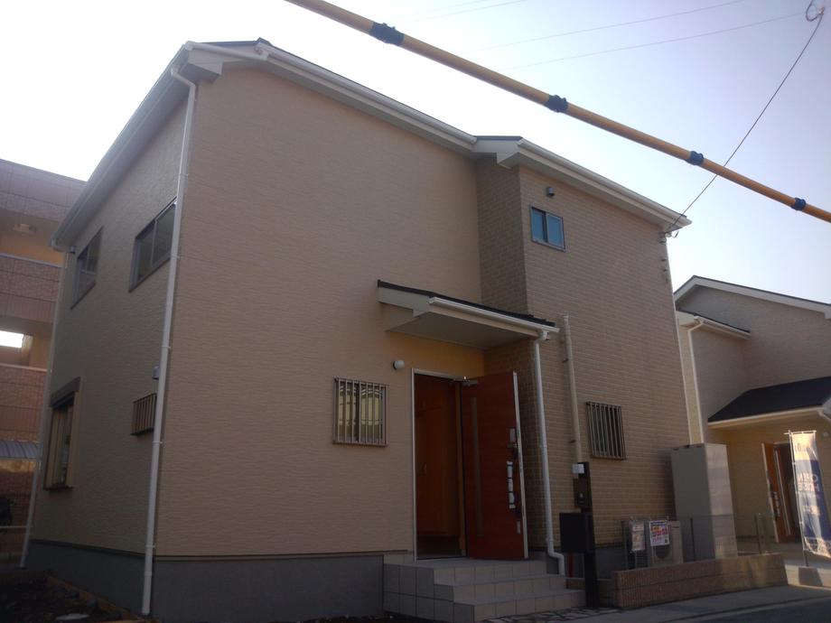 Local appearance photo. Local (11 May 2013) Shooting