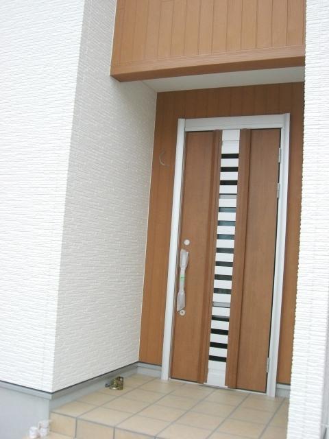 Entrance. Local (May 2013) Shooting