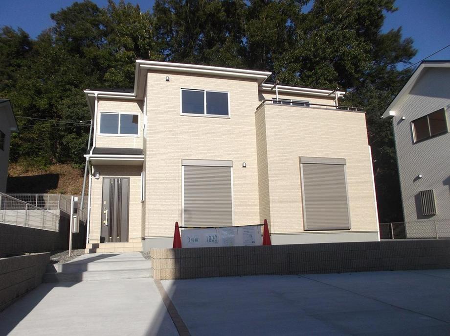 Local appearance photo. Local (10 May 2013) Shooting