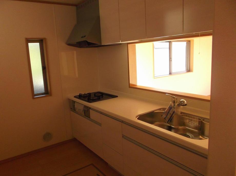 Kitchen. Indoor (10 May 2013) Shooting