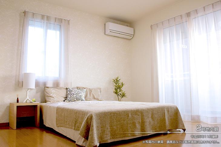 Non-living room.  [No. 2 place] [Introspection Photo] 2013 November shooting  ※ Furniture in the photos ・ Such as furniture are not included in the price. 