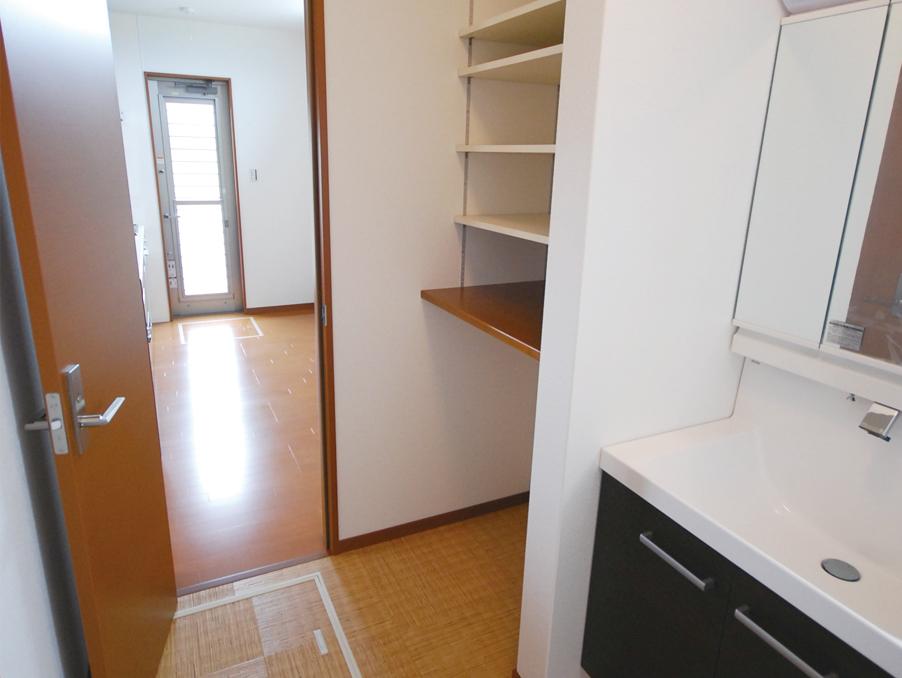 Non-living room. Available in storage also to wash room.