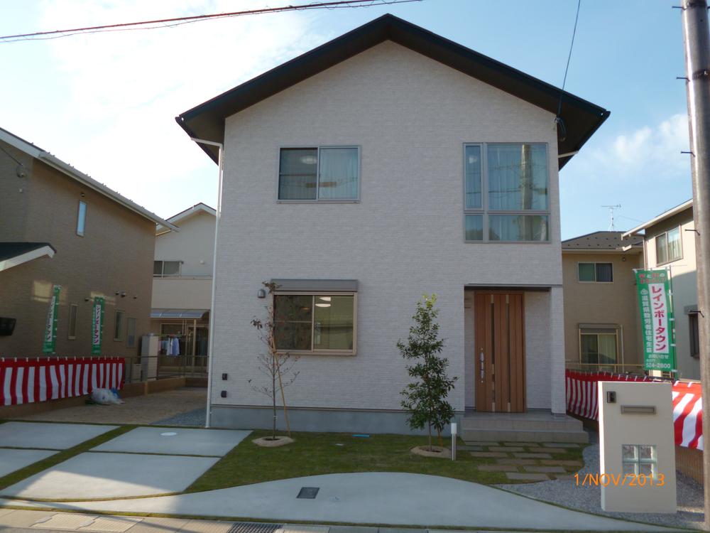 Model house photo. Model house [P-H No. land]