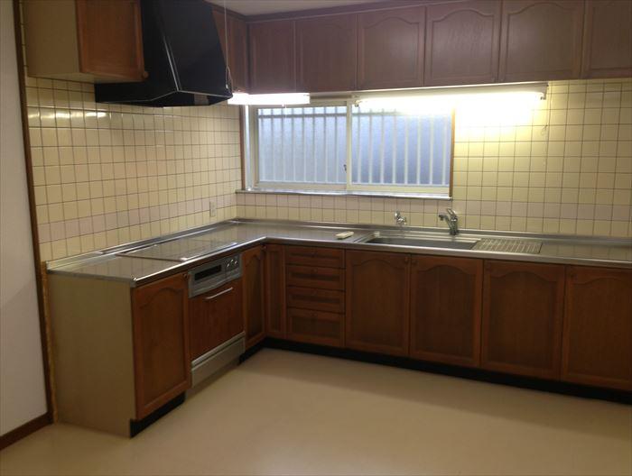 Kitchen. Spacious kitchen