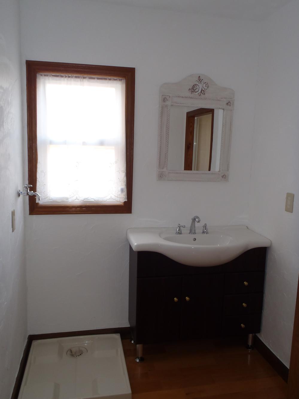 Building plan example (introspection photo). Building plan example (No. 3 locations) lavatory same specifications