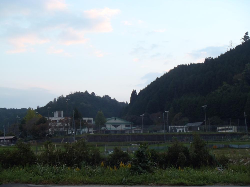 Primary school. Asamiya until elementary school 480m