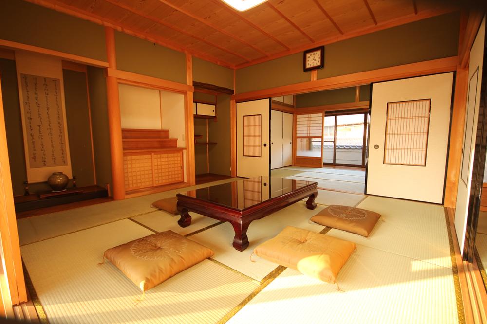 Non-living room. Indoor (11 May 2013) Shooting