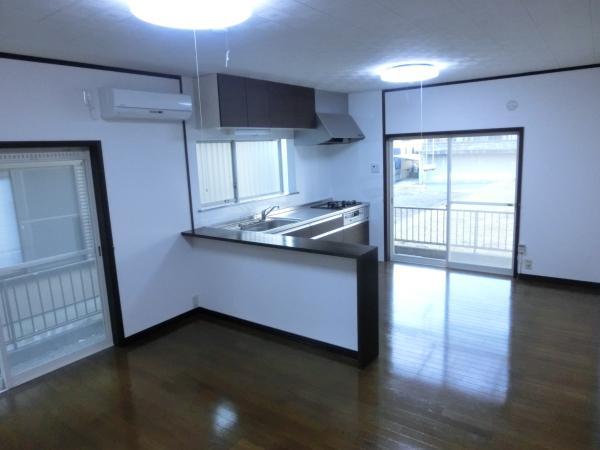 Living. 2013 model year was finishing a new air conditioned Installed lighting equipment has been replaced beautiful. 