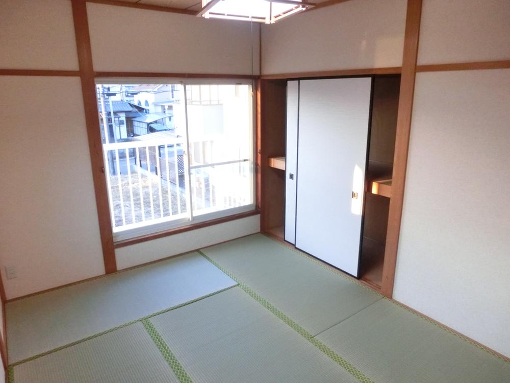 Non-living room. Indoor (12 May 2013) Shooting