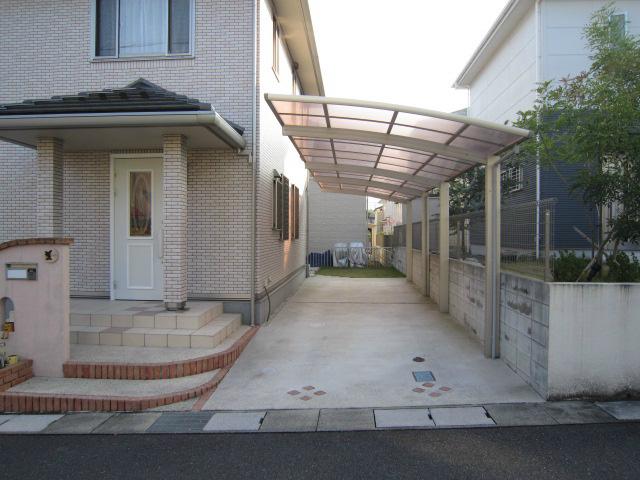 Parking lot. Carport two Bun'yu