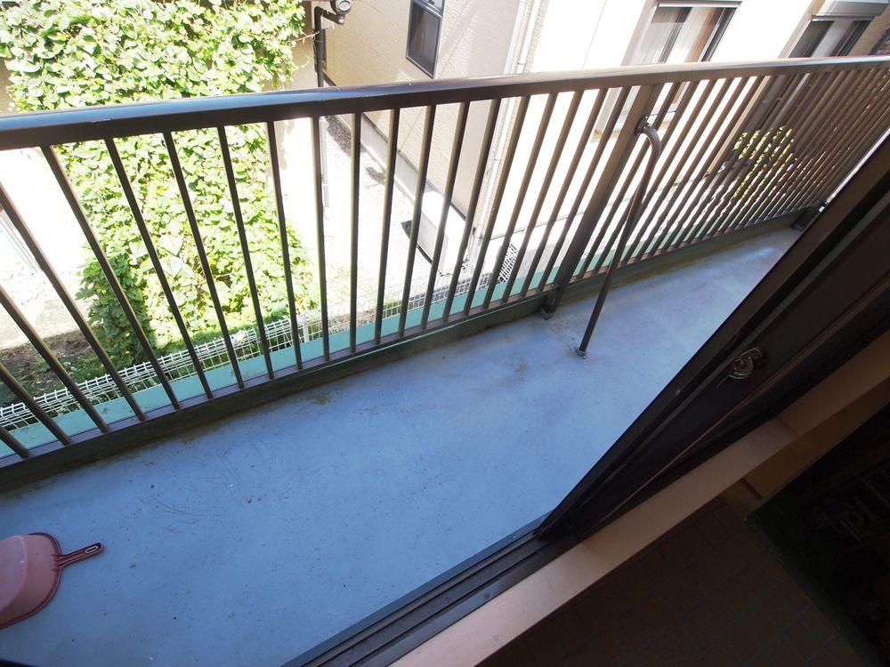 Balcony. Local (September 2013) Shooting