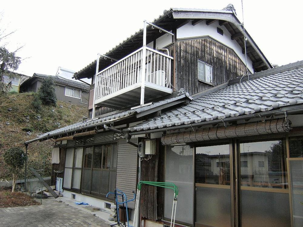 Local appearance photo. Local (July 2012) shooting